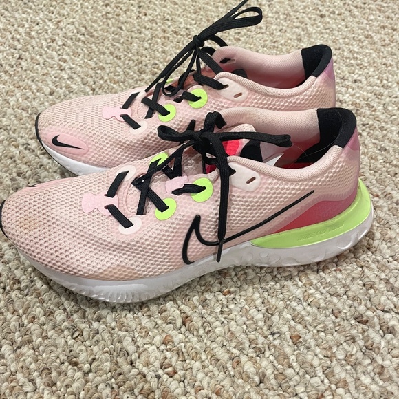 Womens Nike Renew Run “Light Pink Neon Green White Black” - Picture 1 of 3